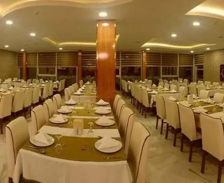 Grand Bayar 호텔 4*
