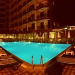Grand Bayar Hotel