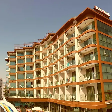 Hotel Grand Bayar