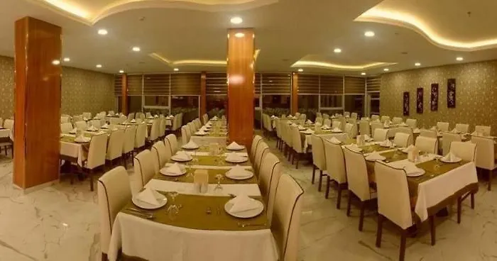 Grand Bayar Hotel 4*