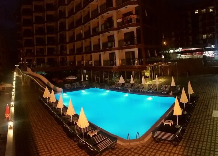 Hotel Grand Bayar 4*