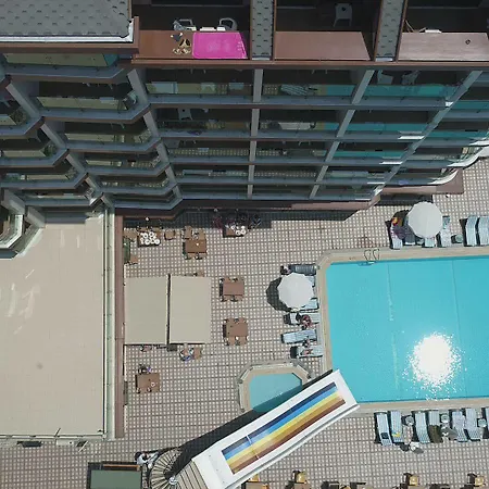 ホテル Grand Bayar